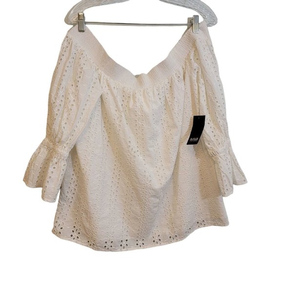a.n.a Tops - NWT a.n.a A NEW APPROACH Womens White Cozy Off Shoulder Blouse Top Size L NEW